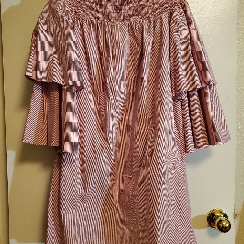 Soprano off the shoulder red & white short dress